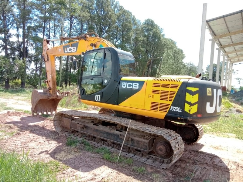 3458 - ESCAVADEIRA HIDRÁULICA JCB JS 200 ANO 2013 8535 HORAS