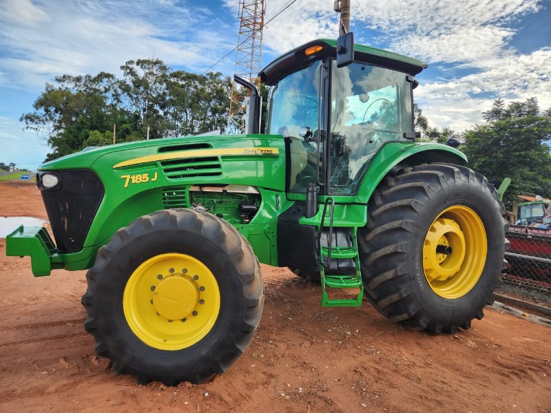 4457 - TRATOR JOHN DEERE MODELO 7185J ANO 2011