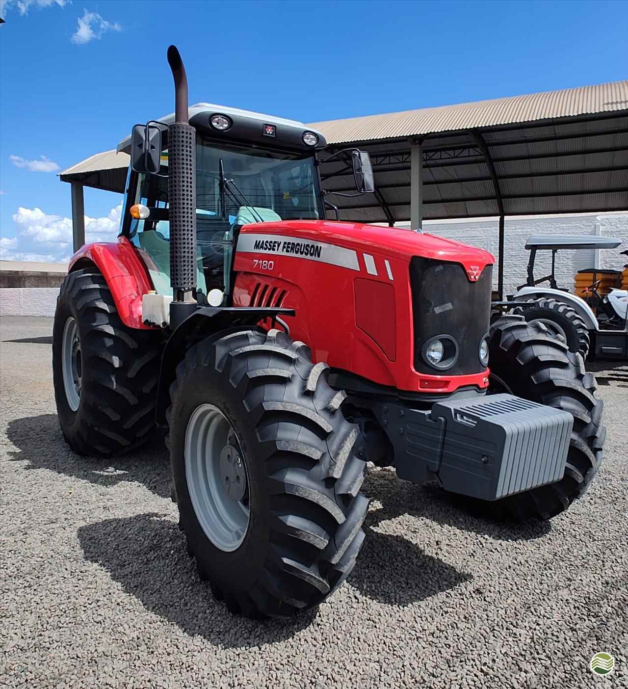 2223 -  MASSEY FERGUSON MF 7180 2016/2016  Tração 4x4  Cabinado