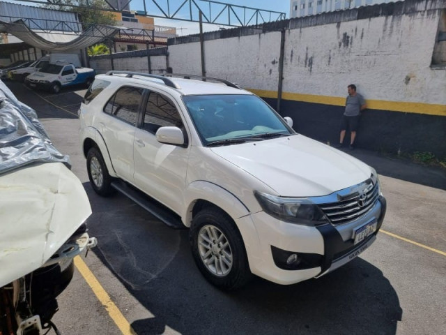 TOYOTA  HILUX SW4 13/14