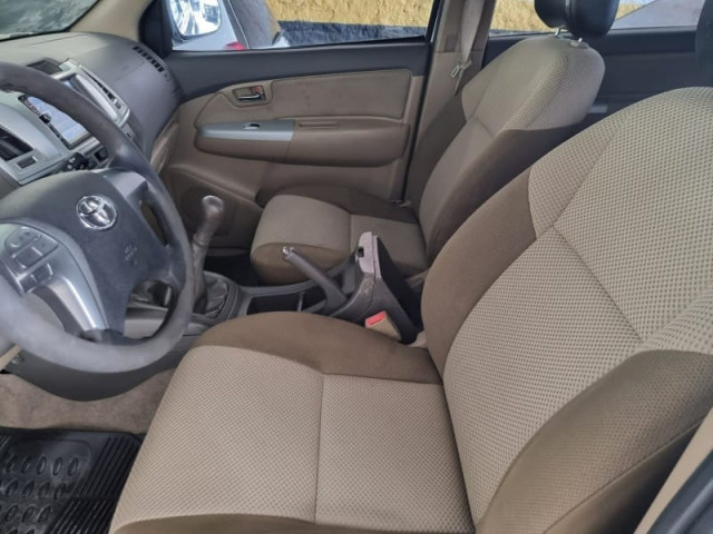 TOYOTA  HILUX SW4 13/14