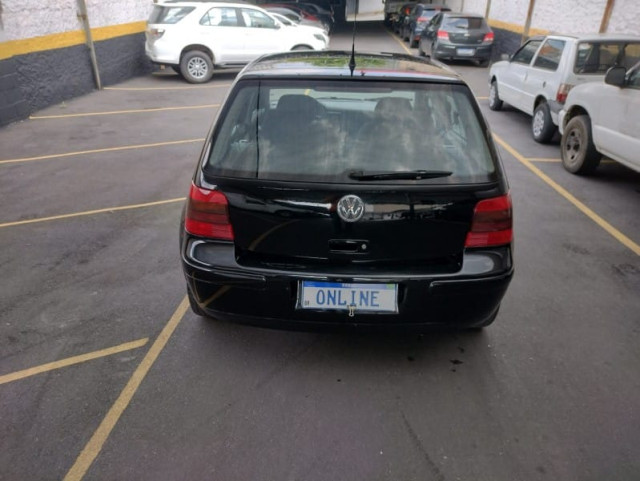 VOLKSWAGEN - 02  - GOLF 2.0