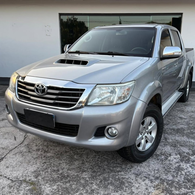 TOYOTA HILUX 3.0 SRV 4X4 CD 16V