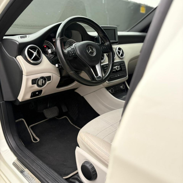 MERCEDES BENZ A 200 1.6 TURBO 16V