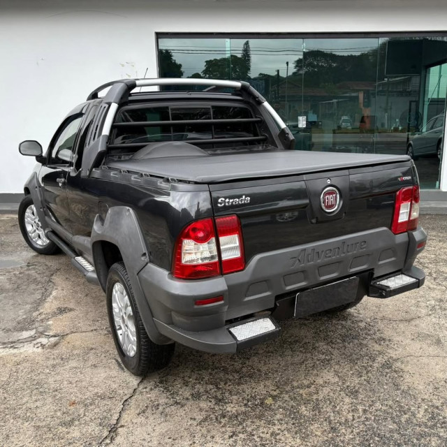 FIAT STRADA 1.8 MPI ADVENTURE LOCKER