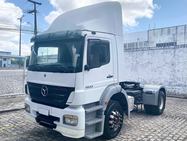 MERCEDES BENZ AXOR 1933 4X2