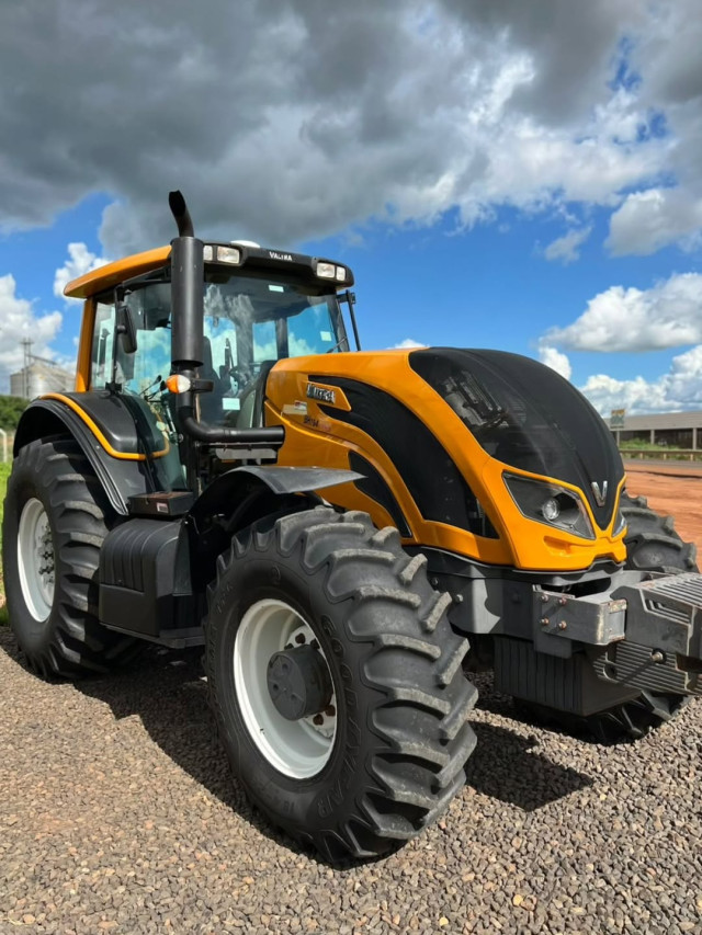VALTRA BH194 HITECH 2019